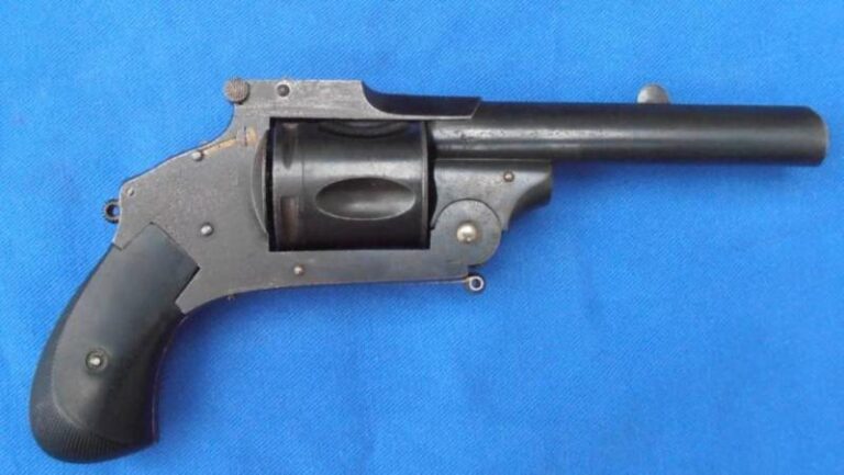 Револьвер Флигеншмидта Макса системы «Смит и Вессон» с барабаном на пять патронов калибра 8-мм
