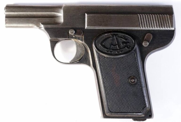 А этот бельгийский пистолет Арманда Гаважа даже состоял на вооружении германской армии в годы Второй мировой войны