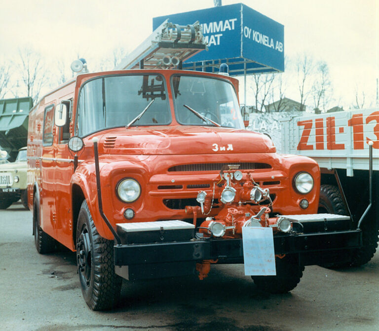 Финский пожарный ЗИЛ с оригинальной кабиной